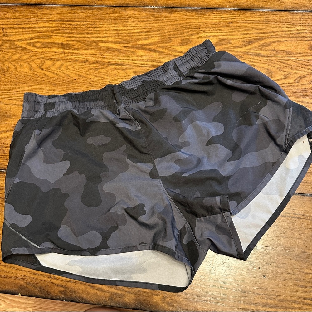 All in motion shorts